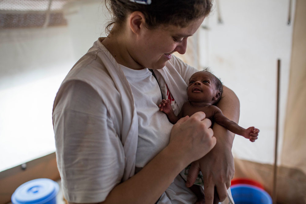 Giving Birth in Central African Republic 2014